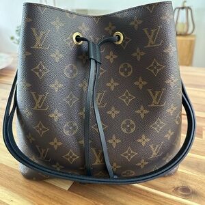 100% AUTHENTIC Louis Vuitton Neonoe MM